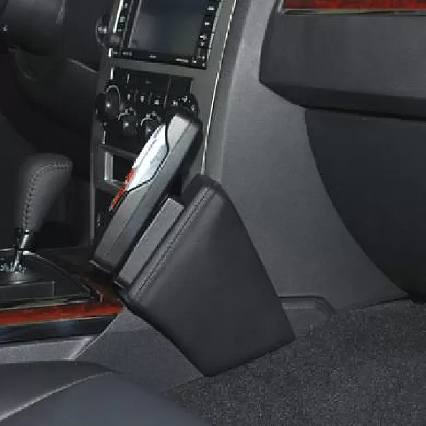 Houder - Kuda Chrysler 300C 2008-2010 Kleur: Zwart Houder - Kuda Chrysler 300C 2008-2010 Kleur: Zwart