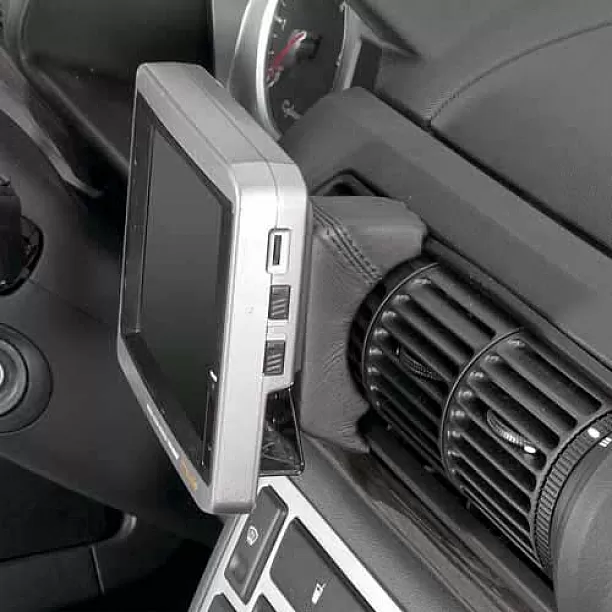 Houder - Kuda Ford Galaxy 05/2000 -04/2006 Kleur: Zwart Houder - Kuda Ford Galaxy 05/2000 -04/2006 Kleur: Zwart