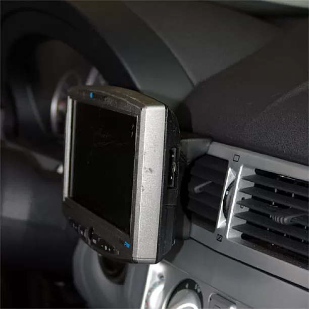 Houder - Kuda Chrysler Crossfire 10/2003-2007 Kleur: Zwart Houder - Kuda Chrysler Crossfire 10/2003-2007 Kleur: Zwart