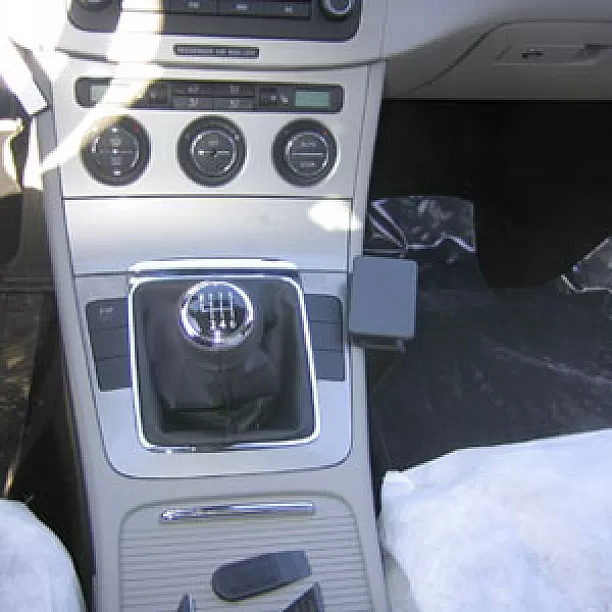 Houder - Brodit ProClip - Volkswagen Passat 2005-2014 /CC 2009-2017/ Alltrack 2012-2015 Console mount Houder - Brodit ProClip - Volkswagen Passat 2005-2014 /CC 2009-2017/ Alltrack 2012-2015 Console mount