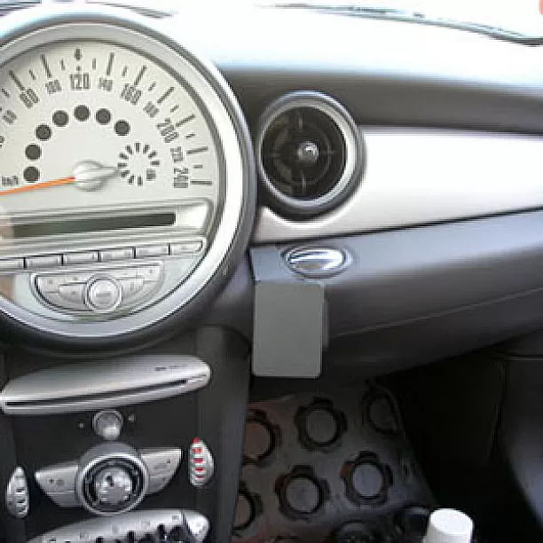 Houder - Brodit ProClip - Mini Cooper/ Clubman/ One/ Convertible/ Roadster Angled mount Houder - Brodit ProClip - Mini Cooper/ Clubman/ One/ Convertible/ Roadster Angled mount