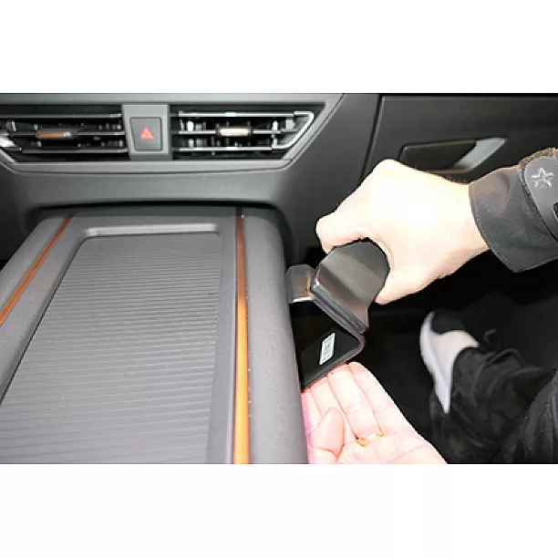 Houder - Brodit ProClip - Seat Born 2022-2024 / Cupra Born 2022-> Console mount Houder - Brodit ProClip - Seat Born 2022-2024 / Cupra Born 2022-> Console mount