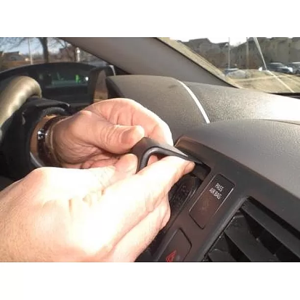 Houder - Brodit ProClip - Nissan Tiida / Latio 2012-2020 Center mount Houder - Brodit ProClip - Nissan Tiida / Latio 2012-2020 Center mount