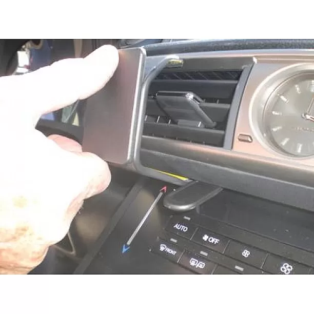 Houder - Brodit ProClip - Lexus IS Convertible / IS-Serie 2014-2021 / RC-Serie 2014-> Center mount Houder - Brodit ProClip - Lexus IS Convertible / IS-Serie 2014-2021 / RC-Serie 2014-> Center mount