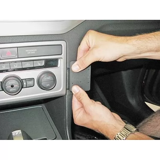 Houder - Brodit ProClip - Volkswagen Golf Sportsvan 2015-2021 Angled mount Houder - Brodit ProClip - Volkswagen Golf Sportsvan 2015-2021 Angled mount