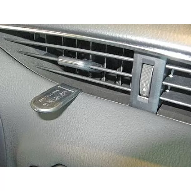 Houder - Brodit ProClip - Toyota Yaris 2015-2020 Center mount Houder - Brodit ProClip - Toyota Yaris 2015-2020 Center mount