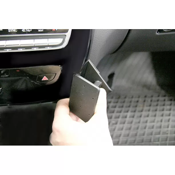 Houder - Brodit ProClip - Mercedes Benz C-Klasse (180-320) 2014-> Angled mount Houder - Brodit ProClip - Mercedes Benz C-Klasse (180-320) 2014-> Angled mount