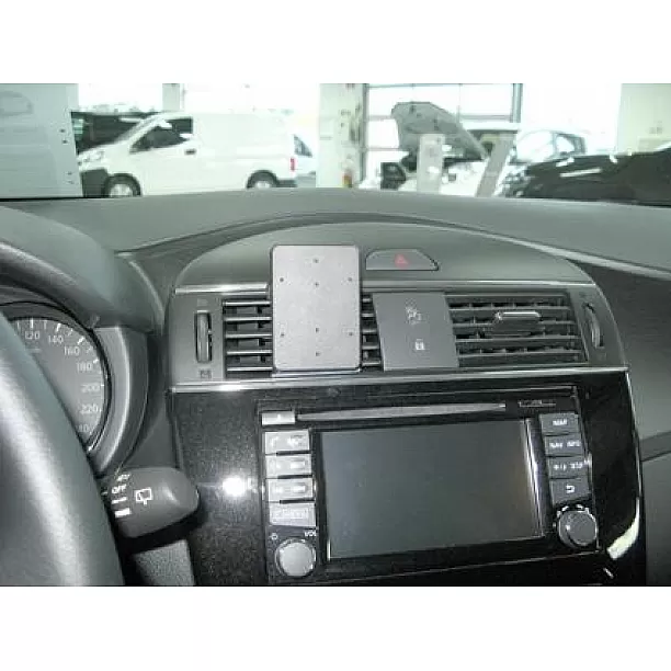 Houder - Brodit ProClip - Nissan Pulsar 2014-2020 Center mount Houder - Brodit ProClip - Nissan Pulsar 2014-2020 Center mount