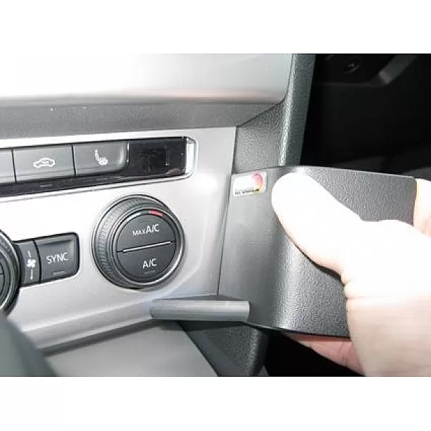 Houder - Brodit ProClip - Volkswagen Passat  / Passat Altrack 2015-2024 / Arteon 2017->  Angled mount