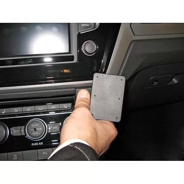 Houder - Brodit ProClip - Volkswagen Touran 2016-> Angled mount Houder - Brodit ProClip - Volkswagen Touran 2016-> Angled mount