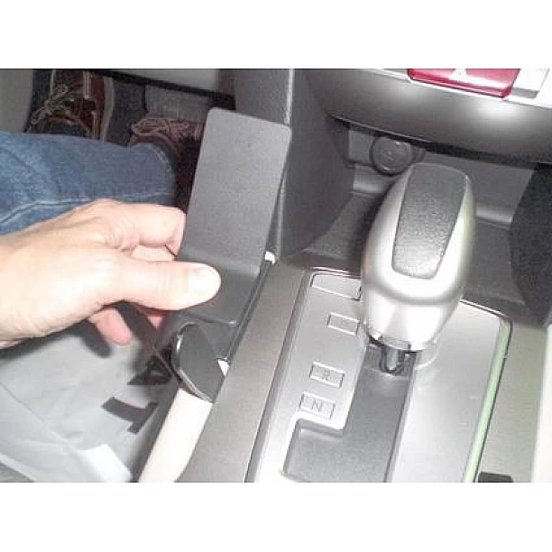 Houder - Brodit ProClip - Subaru Outback 2010-2014 Console mount, Links Houder - Brodit ProClip - Subaru Outback 2010-2014 Console mount, Links