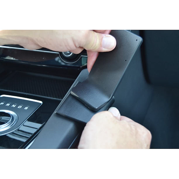 Houder - Brodit ProClip - Jaguar F-PACE 2017-2020 Console mount (NOT For models with a leather trim) Houder - Brodit ProClip - Jaguar F-PACE 2017-2020 Console mount (NOT For models with a leather trim)