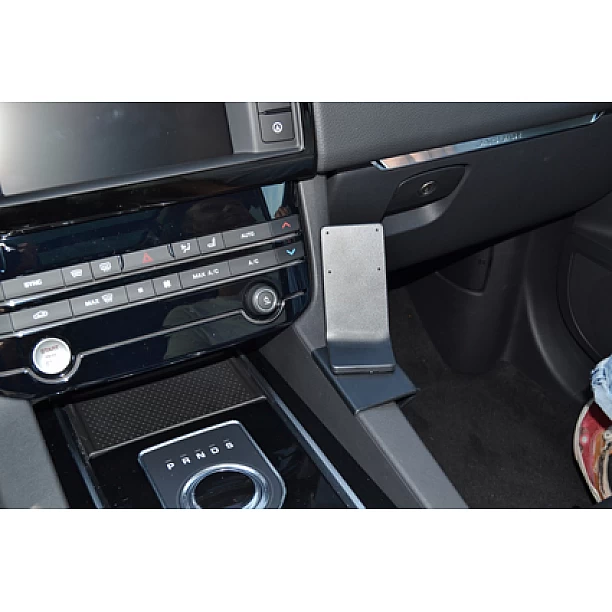 Houder - Brodit ProClip - Jaguar F-PACE 2017-2020 Console mount (NOT For models with a leather trim) Houder - Brodit ProClip - Jaguar F-PACE 2017-2020 Console mount (NOT For models with a leather trim)