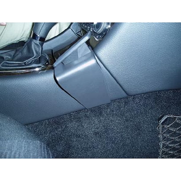 Houder - Brodit ProClip - Mercedes Benz C-Klasse 2000-2006 / CLC-Klasse 2009-2011 Angled mount, Laag Houder - Brodit ProClip - Mercedes Benz C-Klasse 2000-2006 / CLC-Klasse 2009-2011 Angled mount, Laag