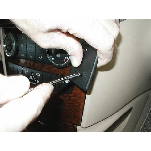 Houder - Brodit ProClip - Mercedes Benz M-Klasse/ ML-Klasse 2005-2011 Angled mount Houder - Brodit ProClip - Mercedes Benz M-Klasse/ ML-Klasse 2005-2011 Angled mount