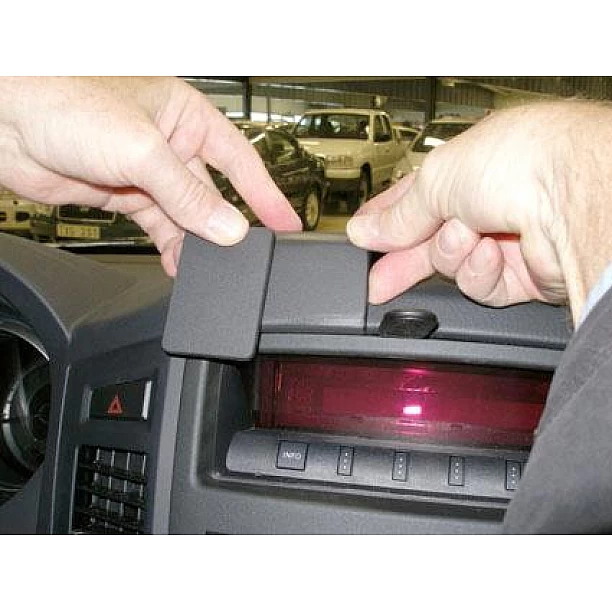 Houder - Brodit ProClip - Mitsubishi Pajero 2007-2019 Center mount