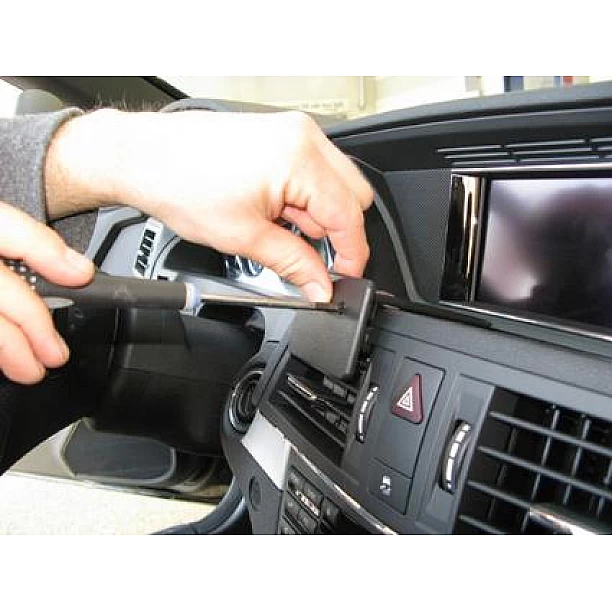 Houder - Brodit ProClip - Mercedes Benz E-Klasse Convertible/ Coupé 2010-2014 Center mount Houder - Brodit ProClip - Mercedes Benz E-Klasse Convertible/ Coupé 2010-2014 Center mount
