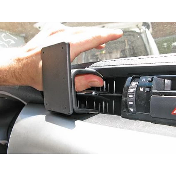 Houder - Brodit ProClip - Toyota HiLux 2016-> Center mount Houder - Brodit ProClip - Toyota HiLux 2016-> Center mount