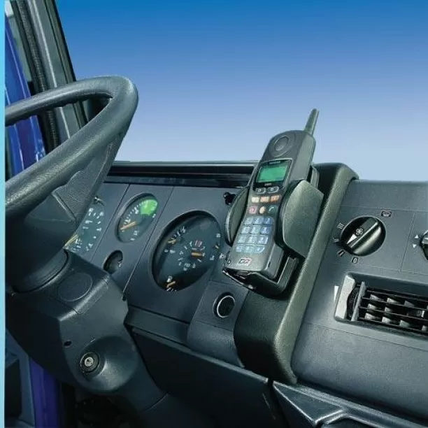 Houder - Kuda Mercedes Benz # Vario 814 1997-2010 Kleur: Zwart Houder - Kuda Mercedes Benz # Vario 814 1997-2010 Kleur: Zwart