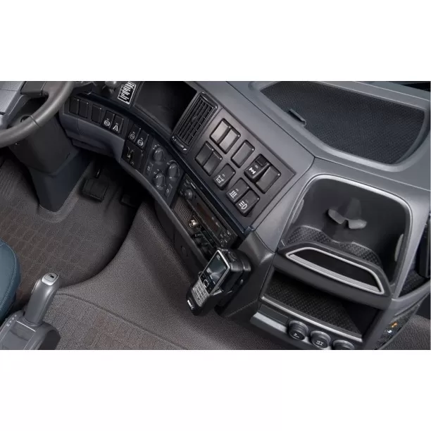 Houder - Kuda Volvo FH-Serie 2010-2012 Kleur: Zwart Houder - Kuda Volvo FH-Serie 2010-2012 Kleur: Zwart