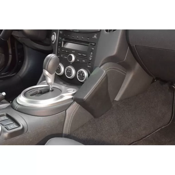 Houder - Kuda Nissan 370Z 04/2009-2019 Kleur: Zwart Houder - Kuda Nissan 370Z 04/2009-2019 Kleur: Zwart