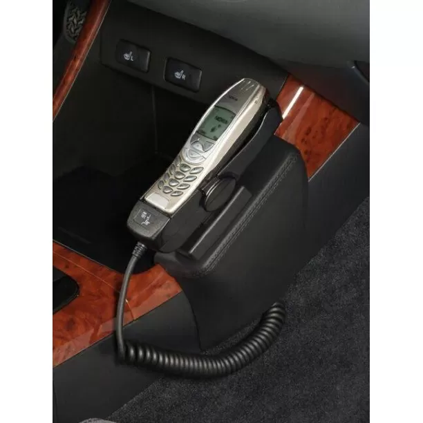 Houder - Kuda Toyota Camry 11/2001-2006 Kleur: Zwart Houder - Kuda Toyota Camry 11/2001-2006 Kleur: Zwart