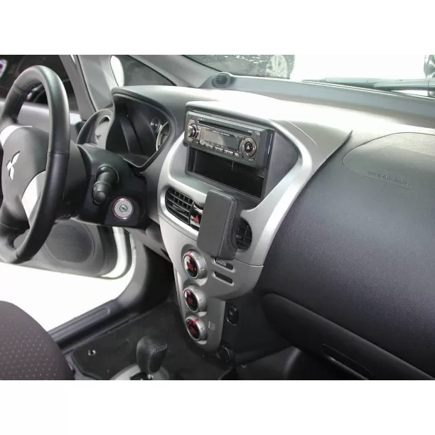 Houder - Kuda Mitsubishi i-MiEV 12/2010-2017 Kleur: Zwart Houder - Kuda Mitsubishi i-MiEV 12/2010-2017 Kleur: Zwart