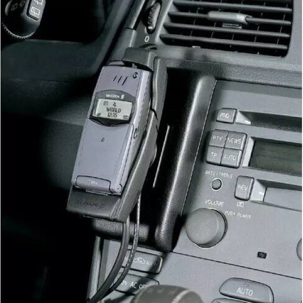 Houder - Kuda Volvo S80 10/1998-06/2006 Kleur: Zwart Houder - Kuda Volvo S80 10/1998-06/2006 Kleur: Zwart