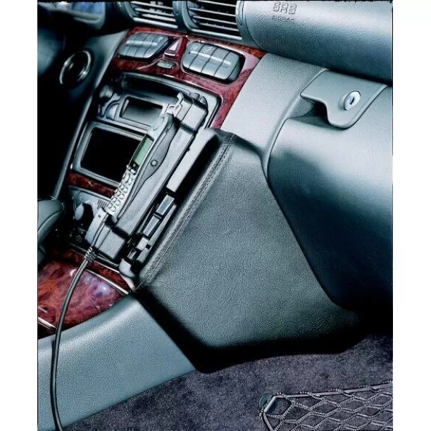 Houder - Kuda Mercedes Benz C-Klasse (W203 en S203 T-Model) Kleur: Zwart Houder - Kuda Mercedes Benz C-Klasse (W203 en S203 T-Model) Kleur: Zwart