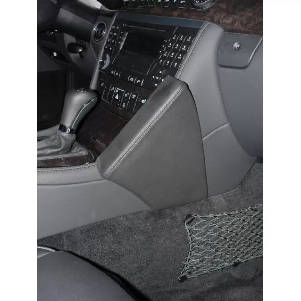 Houder - Kuda Mercedes Benz E-Klasse (W211) 03/2002-12/2008 Kleur: Zwart Houder - Kuda Mercedes Benz E-Klasse (W211) 03/2002-12/2008 Kleur: Zwart