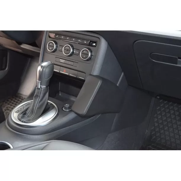 Houder - Kuda Volkswagen New Beetle II 2010-2019 Kleur: Zwart Houder - Kuda Volkswagen New Beetle II 2010-2019 Kleur: Zwart