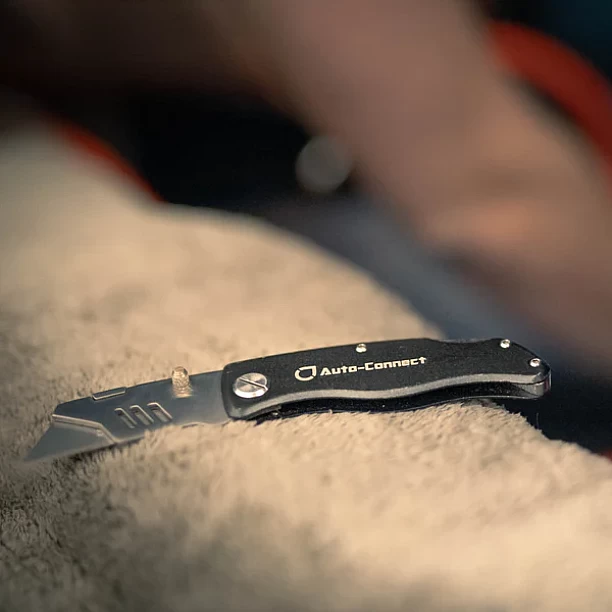 AUTO-CONNECT Damping material knife